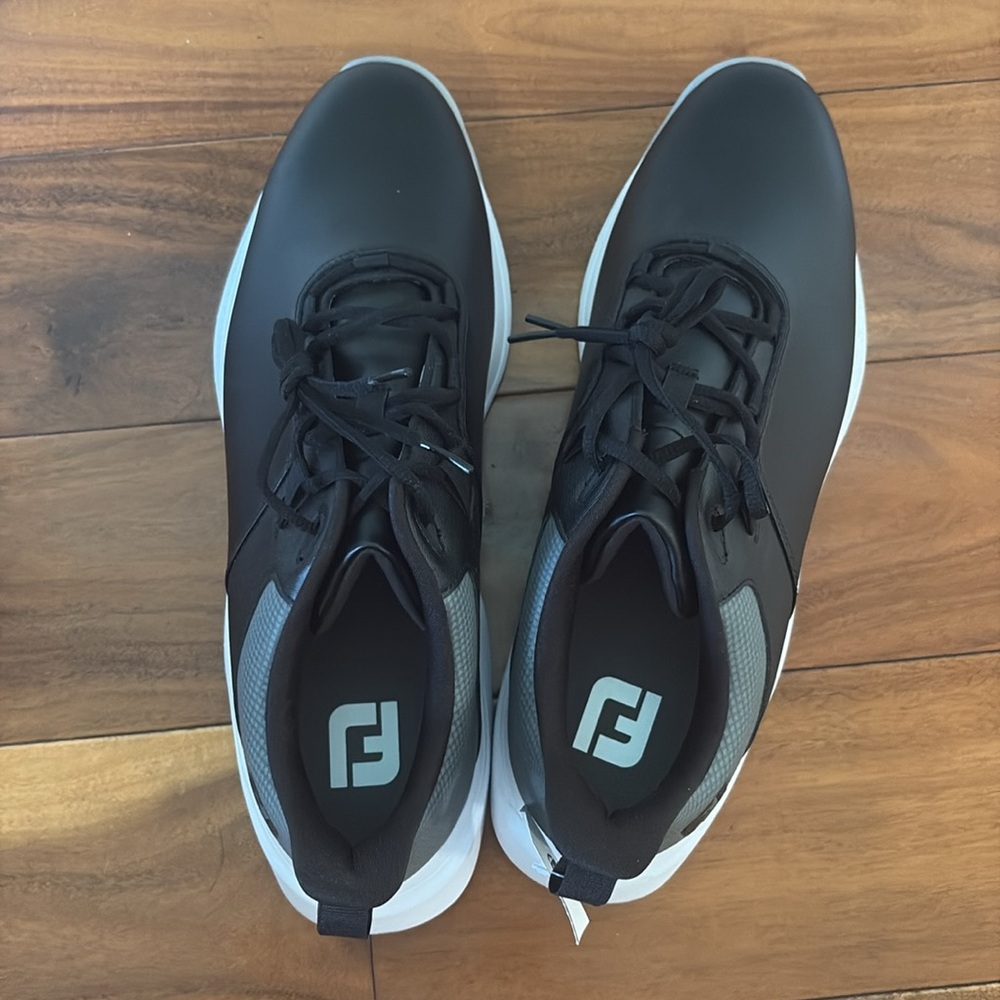FootJoy Spikeless Golf Shoes - Picture 8 of 12
